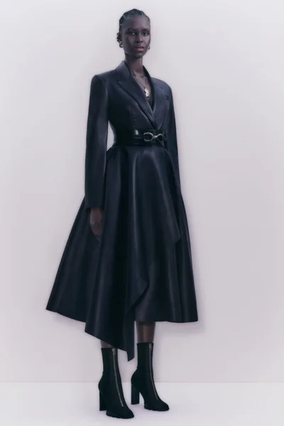 Look 10